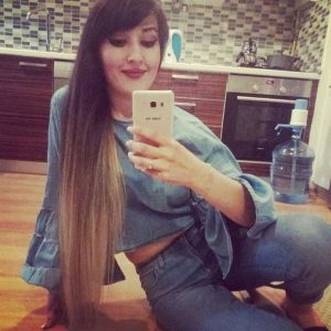 Büyük Popolu Ümraniye Escort Kadın Kocaman Kalçalarını Neşelendiriyor