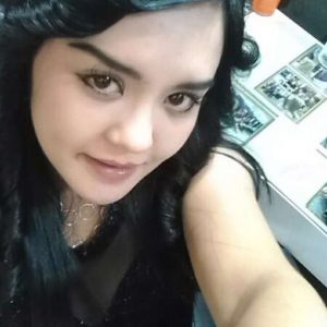 Büyük Popolu Ümraniye Escort Kadın Kocaman Kalçalarını Neşelendiriyor