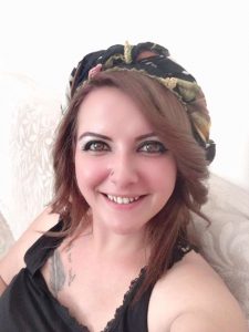 Kadıköy Escort Kızlar Birbirleri ile lezbiyen ilişkilerinin anlatıyor
