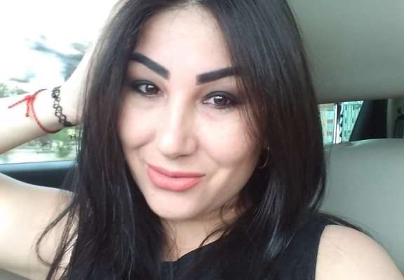 Kadıköy Escort Ezgi ile ilk seks hadisemizi dinleyin. seks itirafları