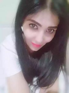Kadıköy Escort Kızların ikisinide aynı gece sırayla Amıma götüme soktu, ağzımı yüzümü sikti