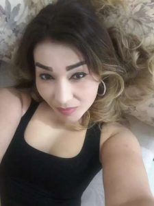 Kadıköy Escort Kızların ikisinide aynı gece sırayla Amıma götüme soktu, ağzımı yüzümü sikti