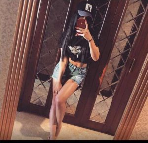 Ataşehir Ağza Escort Bayan Ebru ile Daha Önceki İşvereninin seks öyküsü