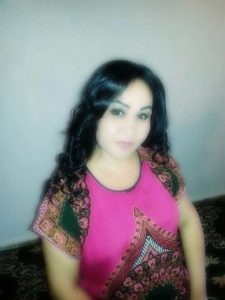 Kurtköy Ağza Escort Kadın adamın çarpık yarrağının tadına bakıyor