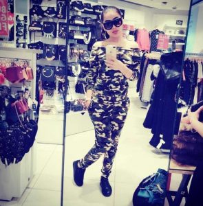 Kurtköy Escort Defne ile En sınır tanımayan şeker Saatlerinizi Yaşayın